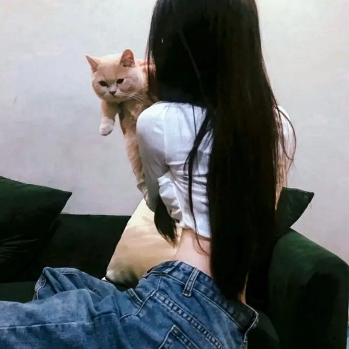 丑小鸭的天鹅湖